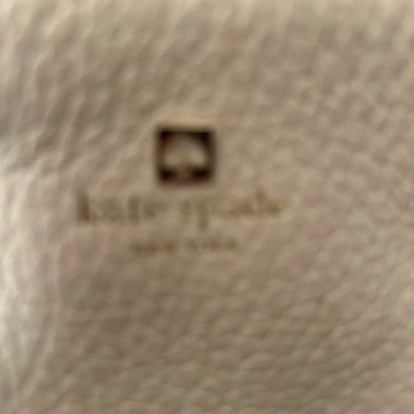 Kate Spade leather shoulder bag. - Picture 2 of 8